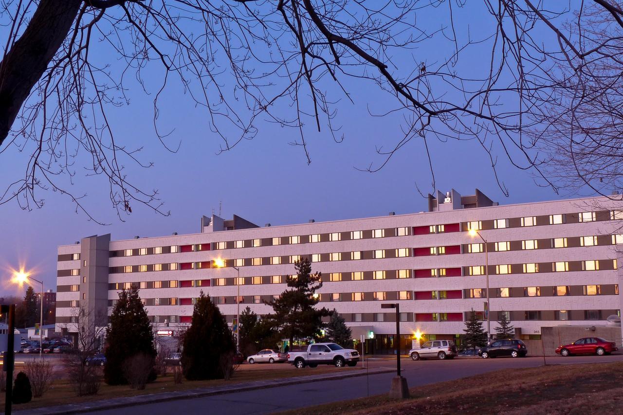 Residence Hoteliere Du Cegep De Riviere-Du-Loup Rivière-du-Loup Exterior foto